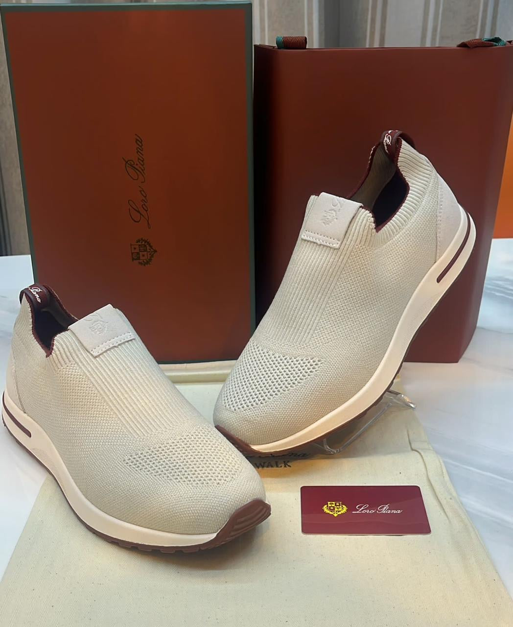 360 LP Flexy Walk Sneaker