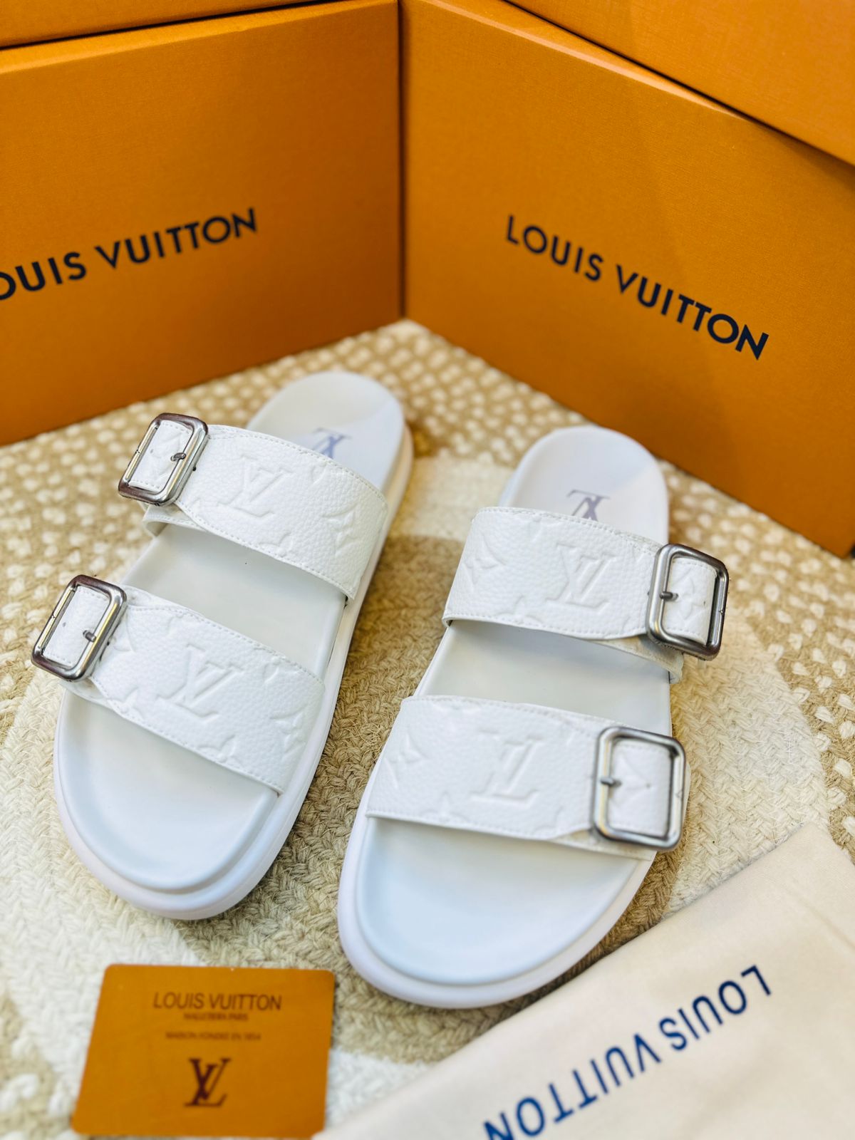 (lv) Luxury Sandals – Premium Comfort & Style
