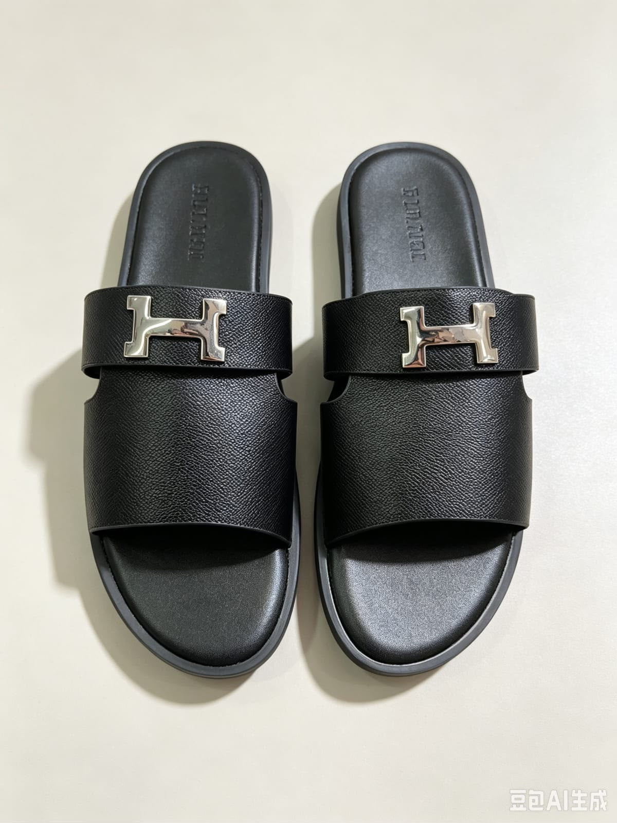 Men’s Luxury Textured Leather 'H' Buckle Slide Sandals